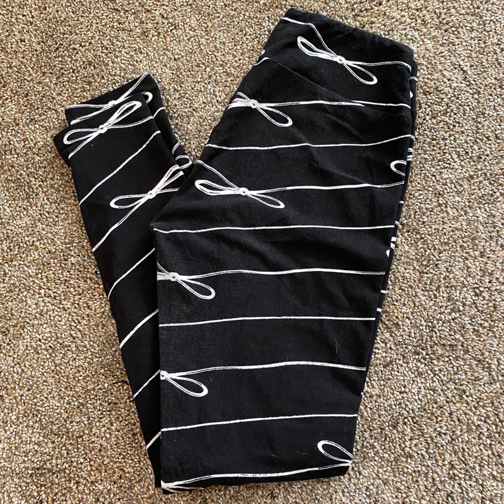 Lularoe bow leggings